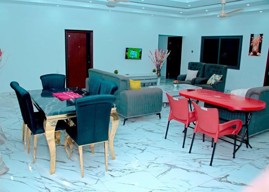 The Lords Palace Guest House Tema Extérieur photo
